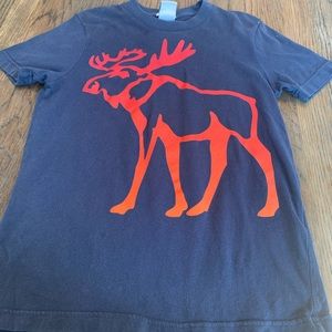 Abercrombie kids tee size medium with a RED deer sticker on the front